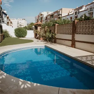 apartamento-cala-de-nerja-lovely.hotelsinnerja.org/